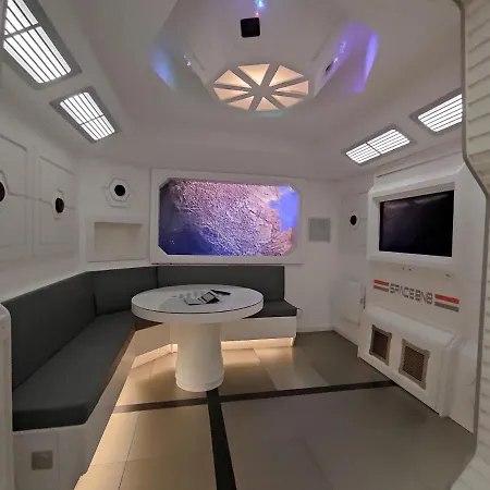 Space Lodge, Vaisseau Spatial - Jeu Type Escape Game Appartement Lisieux