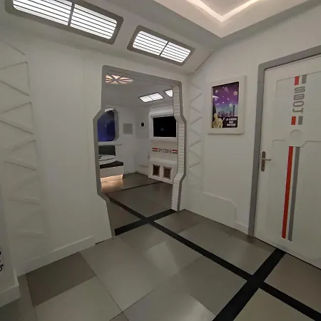 Space Lodge, Vaisseau Spatial - Jeu Type Escape Game Apartment *